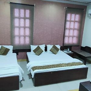 Hotel Abhinandan